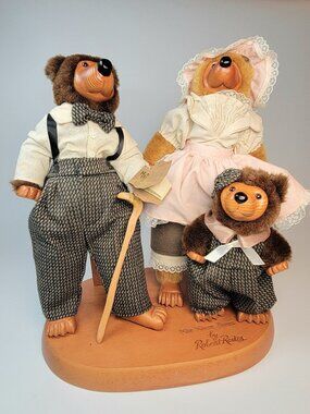 Vintage Robert Raikes "THE THREE BEARS" Wooden Doll Family with wood stand